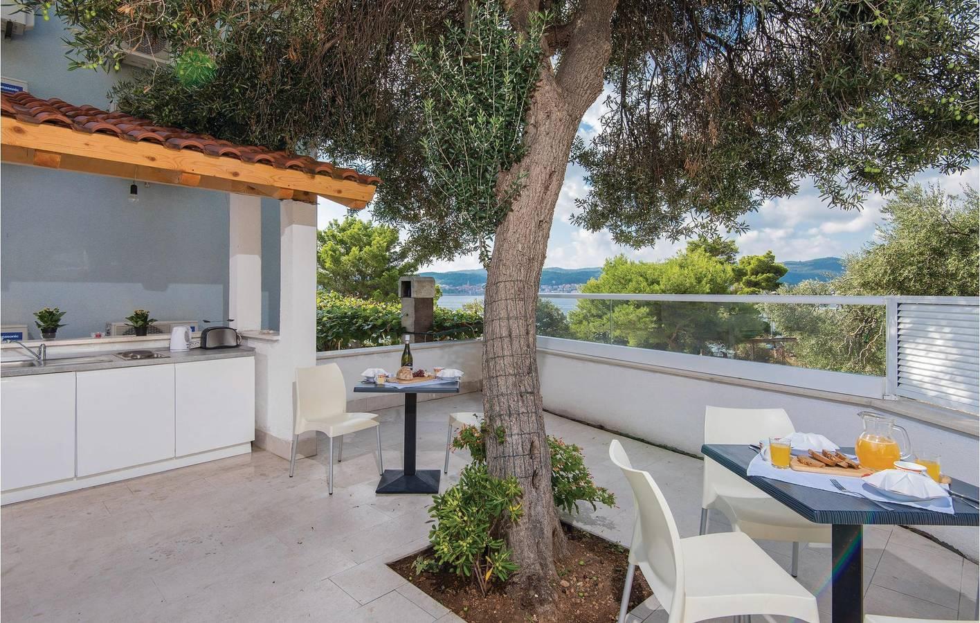 Ruim appartement met 2 slaapkamers, zwembad en terras, op 2 km in Kućište, Dubrovnik-Neretva, Kroatië voor 20 personen foto 23