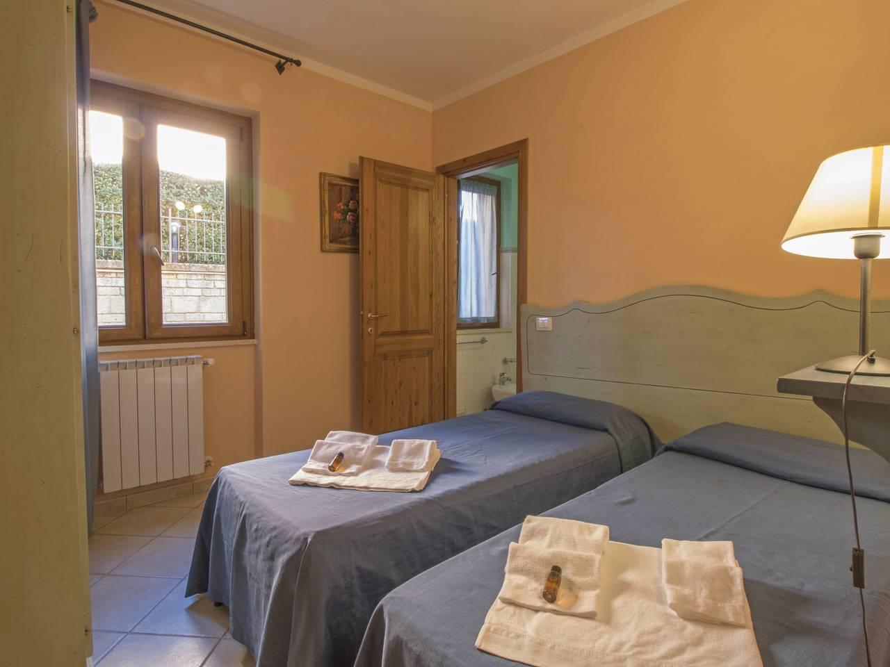 Vakantieappartement met hottub en zwembad in Sorano, Provincie Grosseto, Italië voor 4 personen foto 13