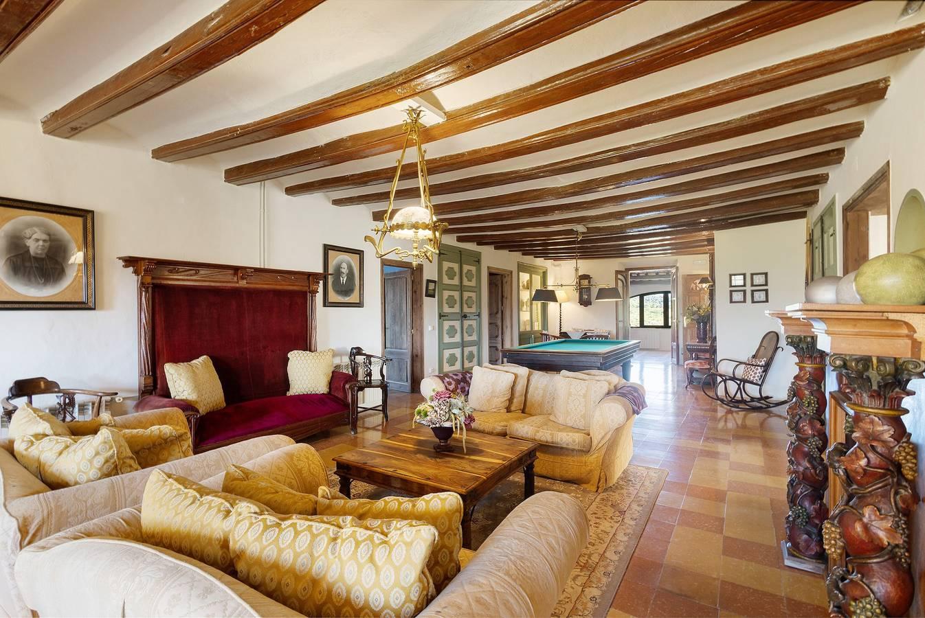 Villa 'La Masia' met uitzicht op de bergen, privézwembad en Wifi in El Bruc, Spanje voor 24 personen foto 23