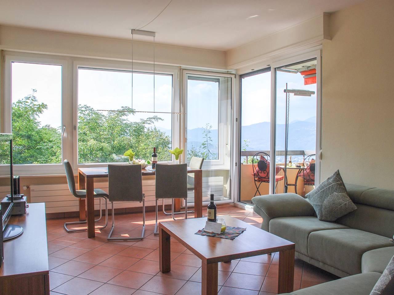 Vakantieappartement met zwembad en 2 slaapkamers en terras in Lugano, Luganomeer, Zwitserland voor 4 personen foto 3