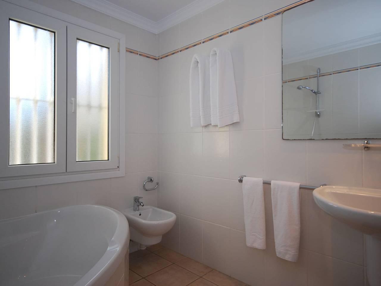 Kustvilla met wellness in Oliva, Costa Blanca, Spanje voor 6 personen foto 22