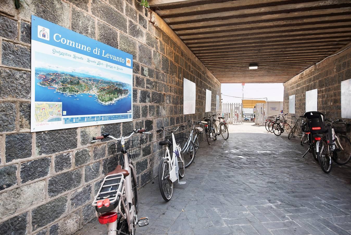 Appartement 'Beach Paradise - Napoleone' met privétuin en Wi-Fi in Levanto, Levanto Gemeente, Italië voor 6 personen foto 24