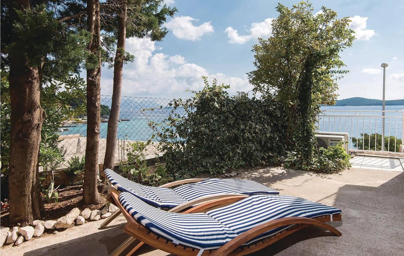 Ruim appartement met 2 slaapkamers, zwembad en terras, op 2 km in Kućište, Dubrovnik-Neretva, Kroatië voor 20 personen foto 20