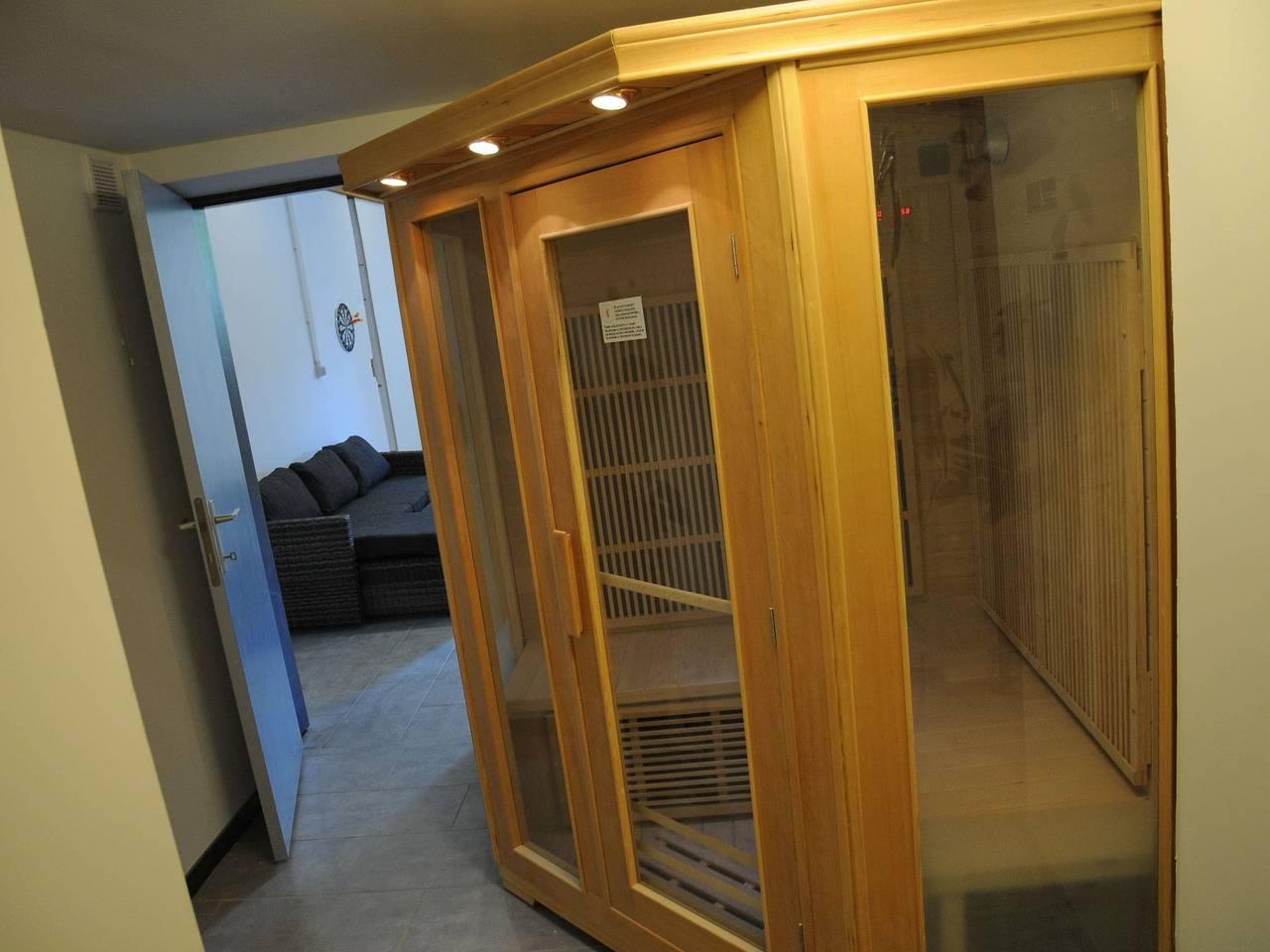 Stenen huis in Durbuy met sauna en tuinzicht in Somme-Leuze, België voor 9 personen foto 20