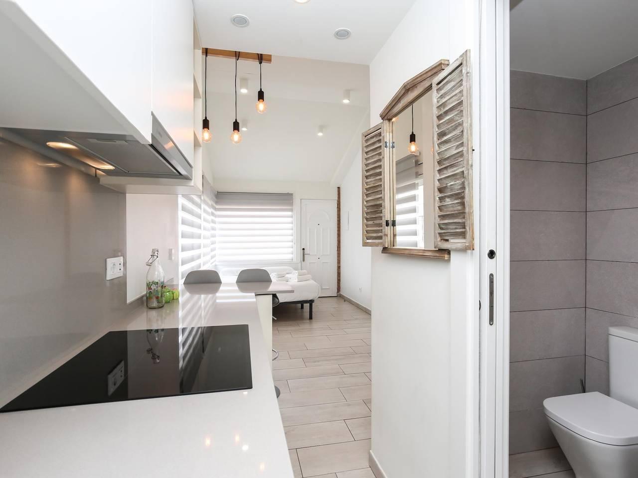 Vakantieappartement met zwembad en airconditioning in Castelldefels, Baix Llobregat, Spanje voor 2 personen foto 21