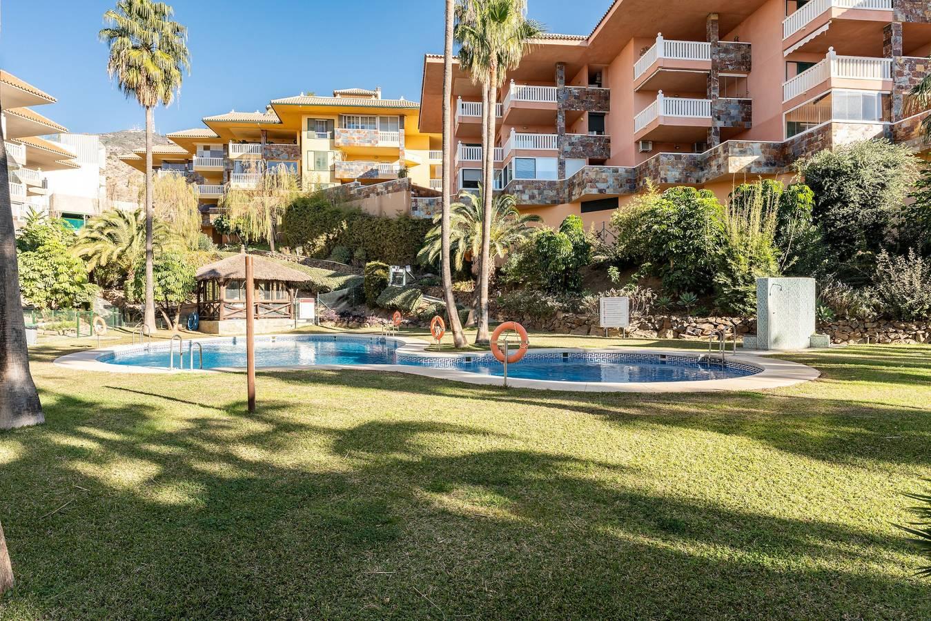 Luxe appartement op geweldige locatie met zee- en bergzicht in La Capellania, Fuengirola, Spanje voor 5 personen foto 19