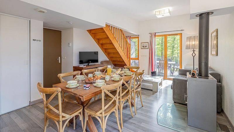 Vakantiehuis in Eppe-Sauvage, Frankrijk voor 8 personen foto 3