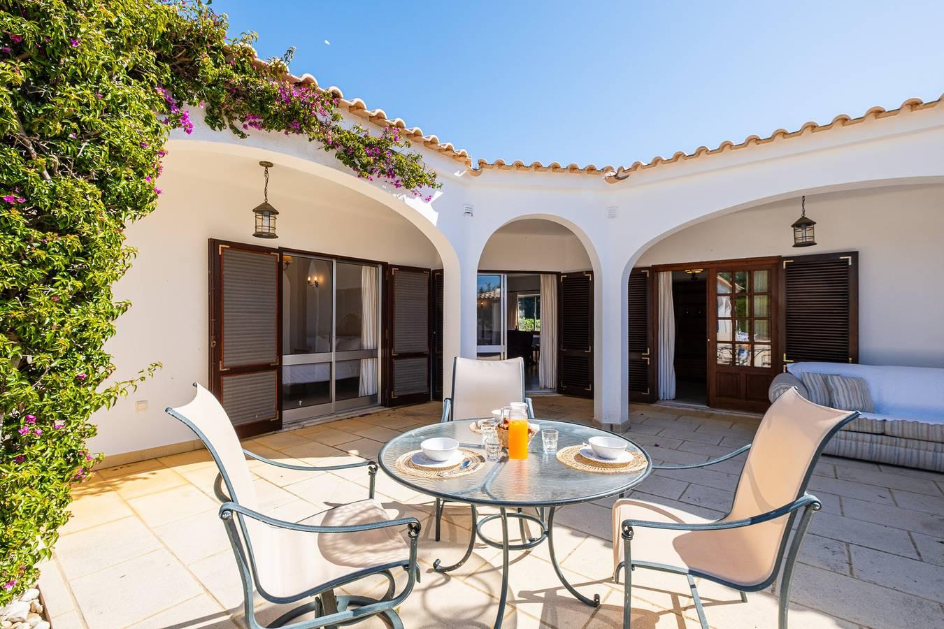 Vakantiehuis met privézwembad en zwembad in Guia, Portugal voor 7 personen foto 24