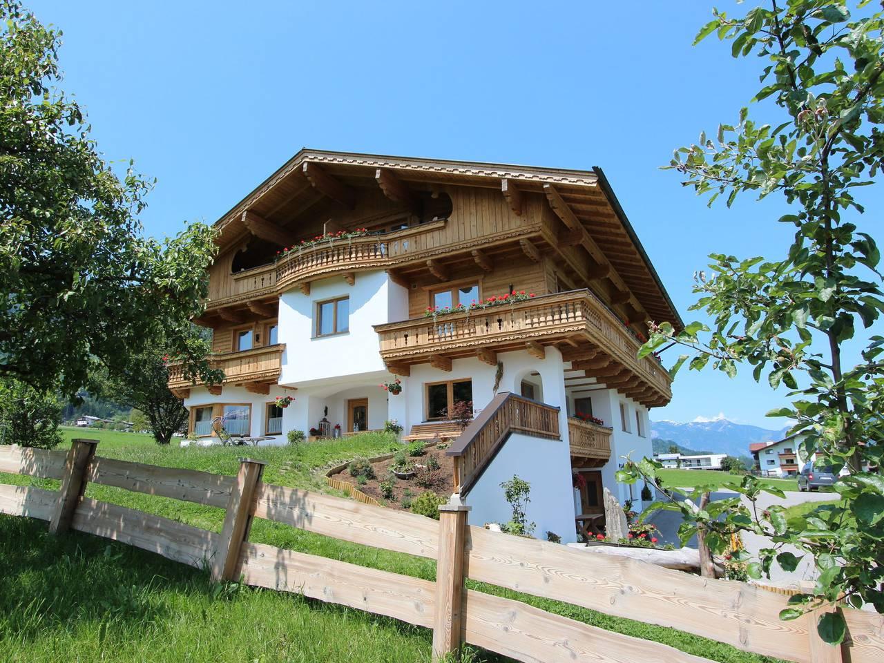 Gasteighof met 2 slaapkamers en binnenzwembad in Tux Alps, Fügen, Oostenrijk voor 6 personen foto 20