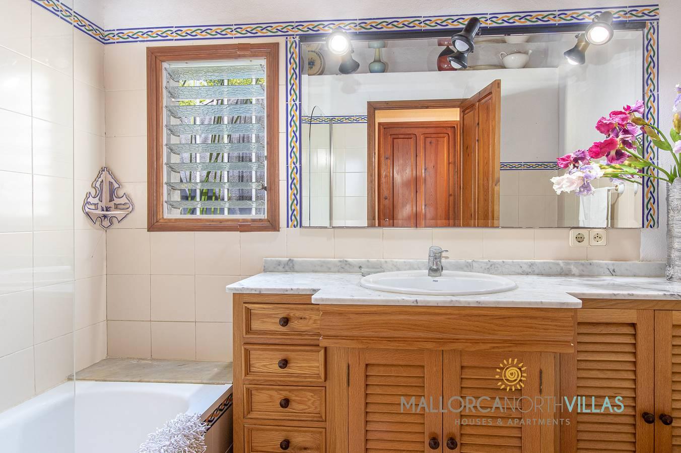 Ca na Pereta: Encanto Tradicional con Piscina Priv in Pollença, Noord-Mallorca, Spanje voor 6 personen foto 21