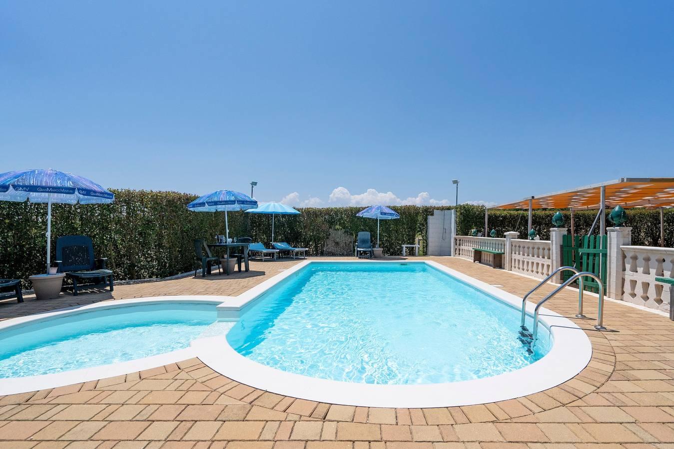 Vakantiehuis Le Lamie di Comasia 2 met Gedeeld Zwembad in Martina Franca, Provincie Taranto, Italië voor 4 personen foto 20