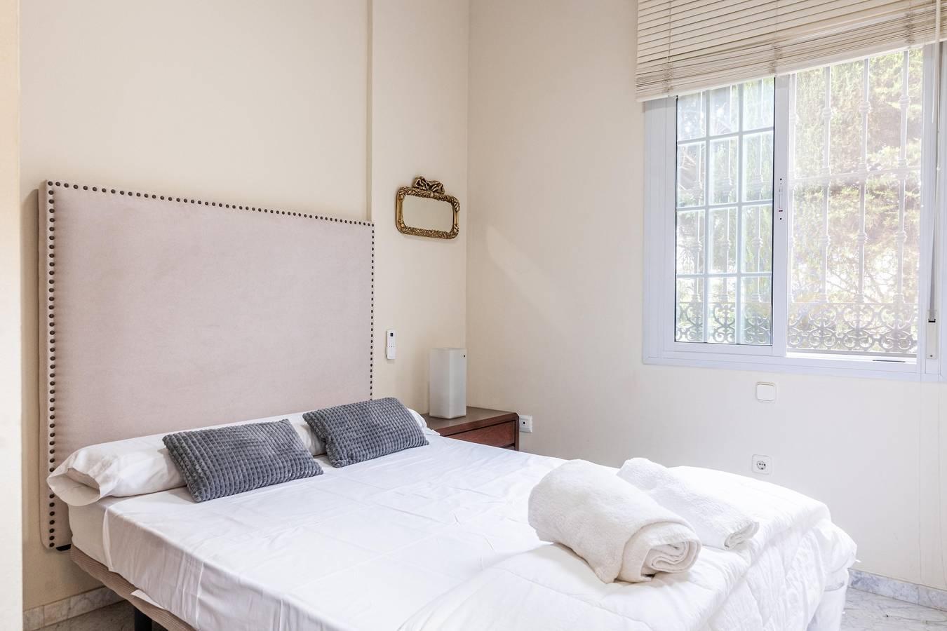 Villa 'Candeleria Sol y Piscina' met privézwembad, draadloos in Bormujos, Sevilla Provincie, Spanje voor 8 personen foto 19