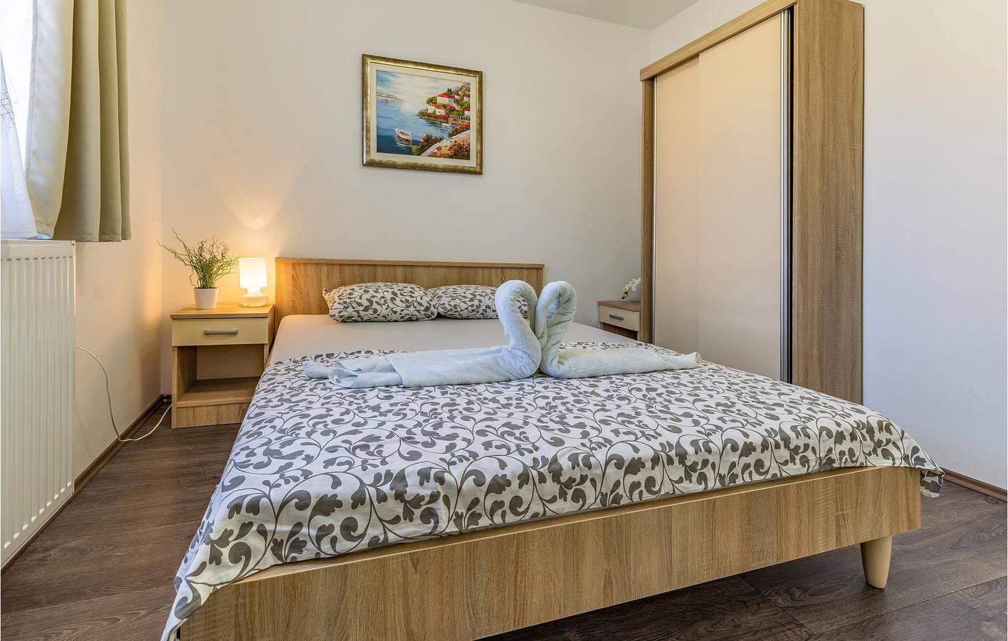 Stijlvol appartement met 2 slaapkamers, zwembad, terras en wifi in Pula-Medulin, Pula, Kroatië voor 6 personen foto 20