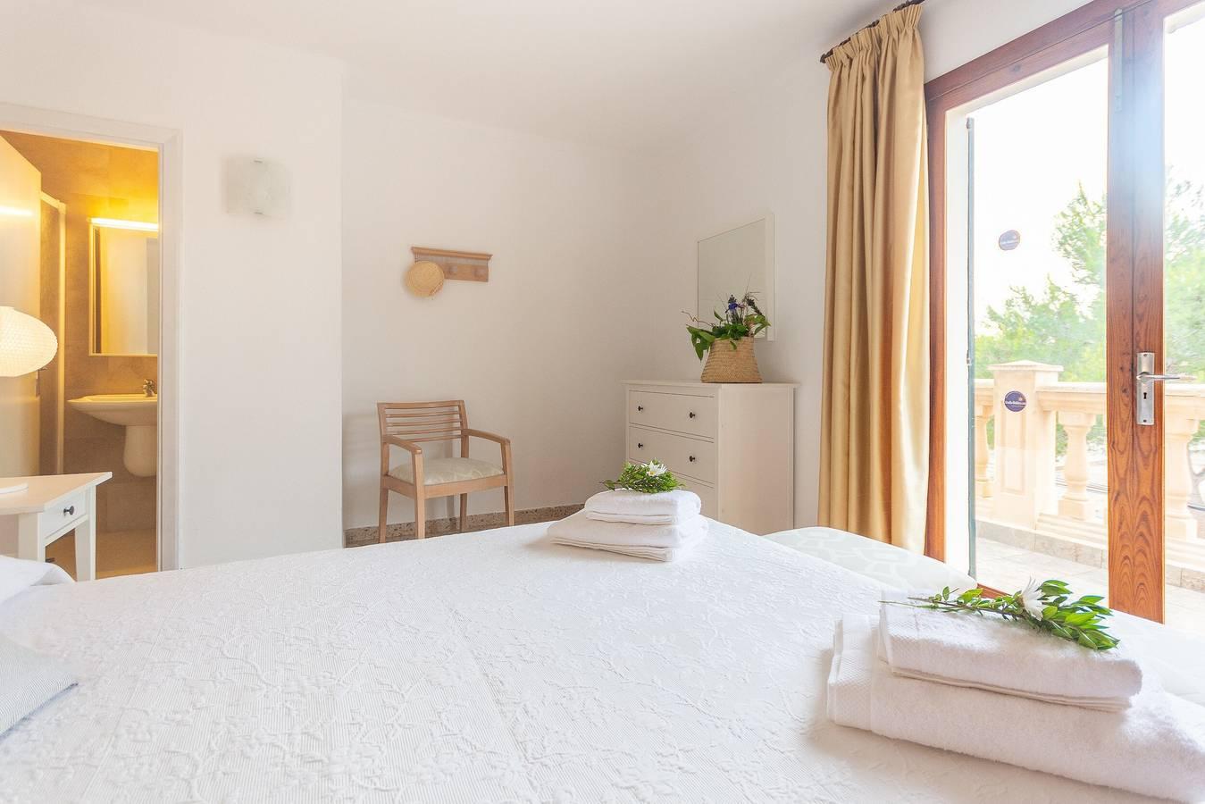 Vakantiehuis 'Muro' met privézwembad direct aan Playas de Muro, wifi in Playa de Muro, Muro, Spanje voor 8 personen foto 22