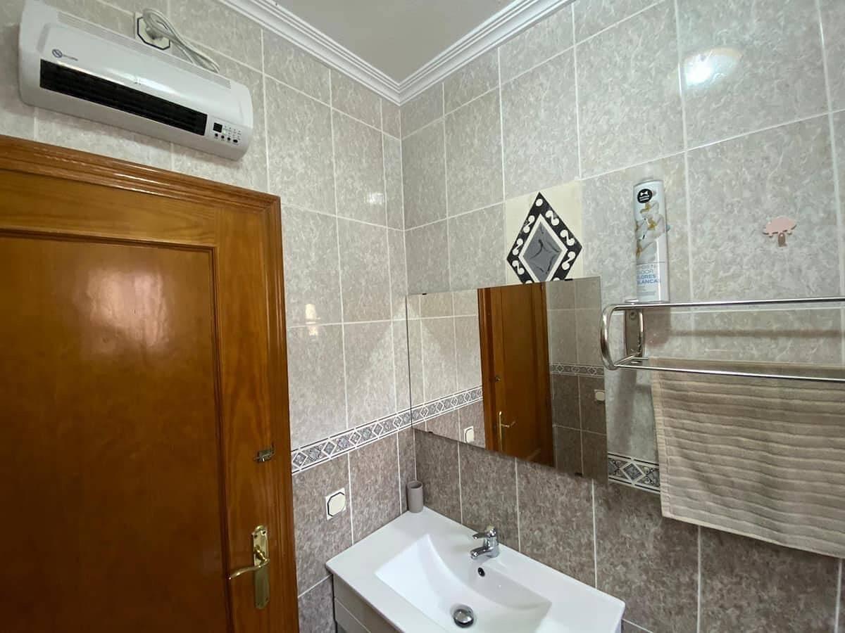 Bungalow "Alberca La Nucia" met uitzicht op de bergen, terras & Wifi in Polop, Costa Blanca, Spanje voor 4 personen foto 19
