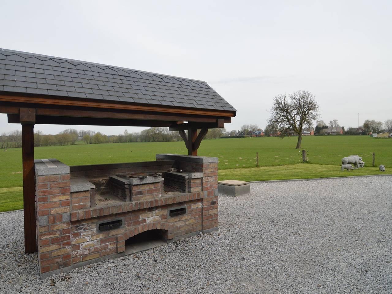 Vakantiehuis in Cul-des-Sarts met overdekt terras in Cul-des-Sarts, Couvin, België voor 26 personen foto 23