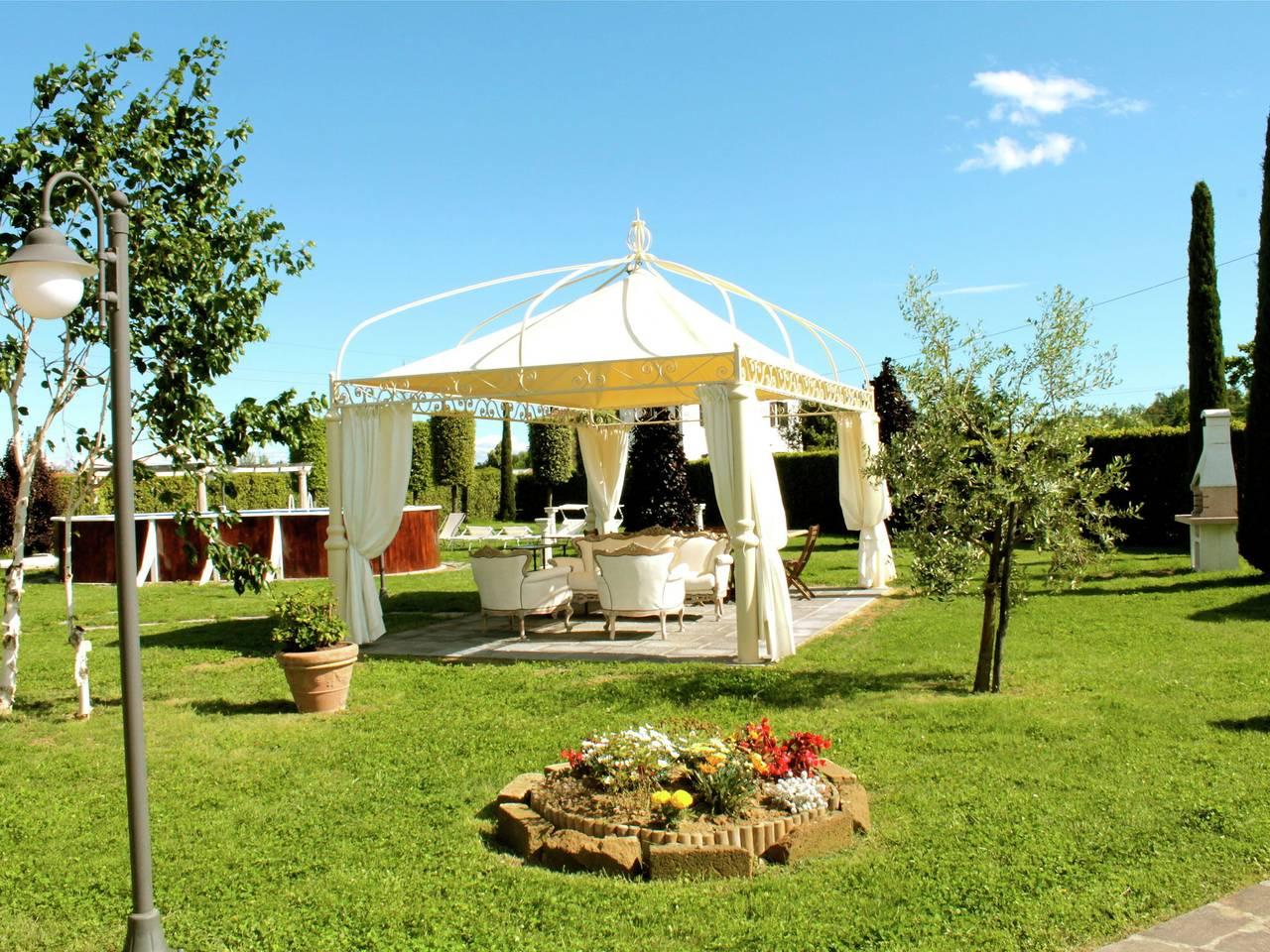 Villa in Montecarlo met Zwembad in Montecarlo (Toscane), Provincie Lucca, Italië voor 10 personen foto 22