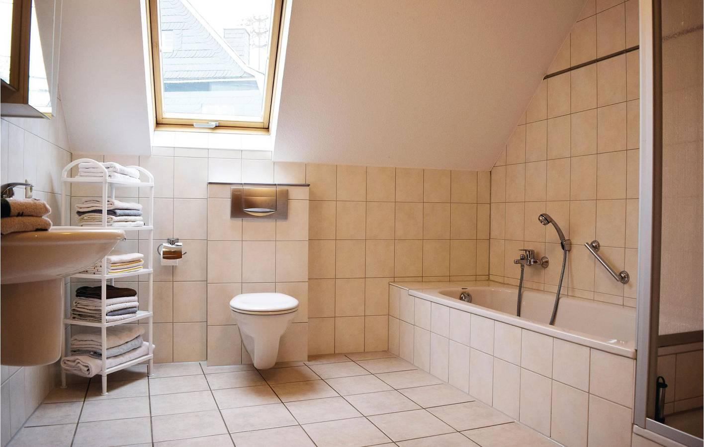 Gezellig appartement met vloerverwarming, parkeerplaats en dicht in Hachenburg, Westerwald, Duitsland voor 6 personen foto 20