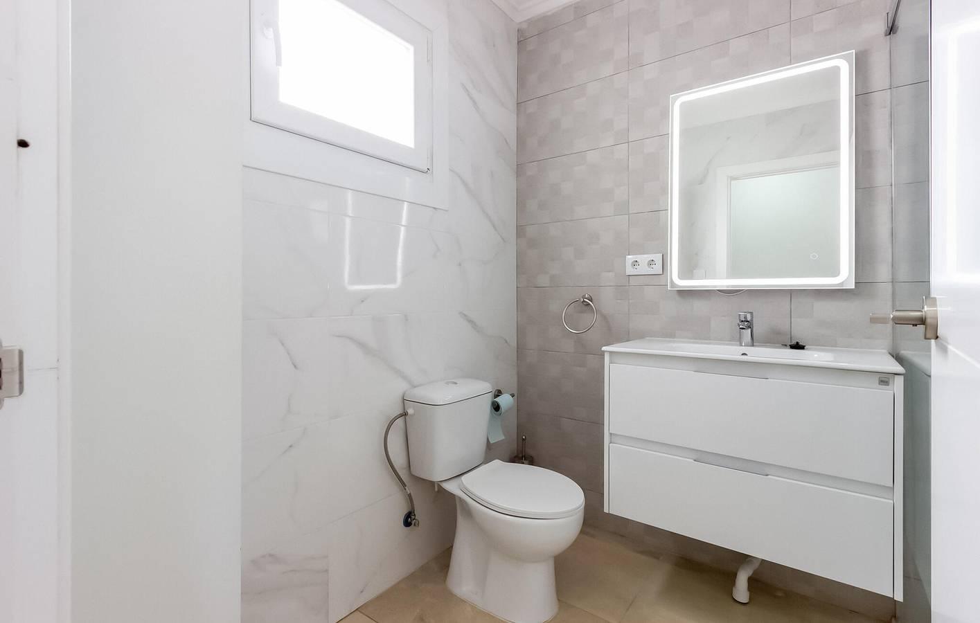 Appartement met zeezicht, AC & WiFi in Gran Playa, Santa Pola, Spanje voor 5 personen foto 21
