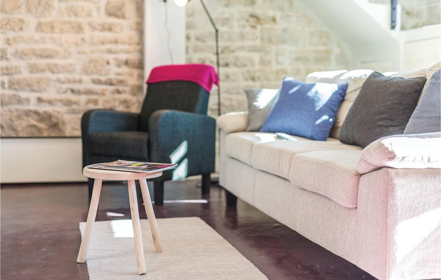 Gezellig appartement op 2 km van de kust – 150 m² met wifi, terras in Pridraga, Donji Karin, Kroatië voor 8 personen foto 21