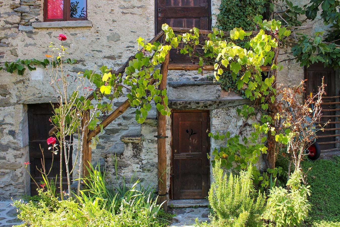 Vakantiehuis met uitzicht op het meer in Semnago-San Martino, Comune di San Siro, Italië voor 4 personen foto 22