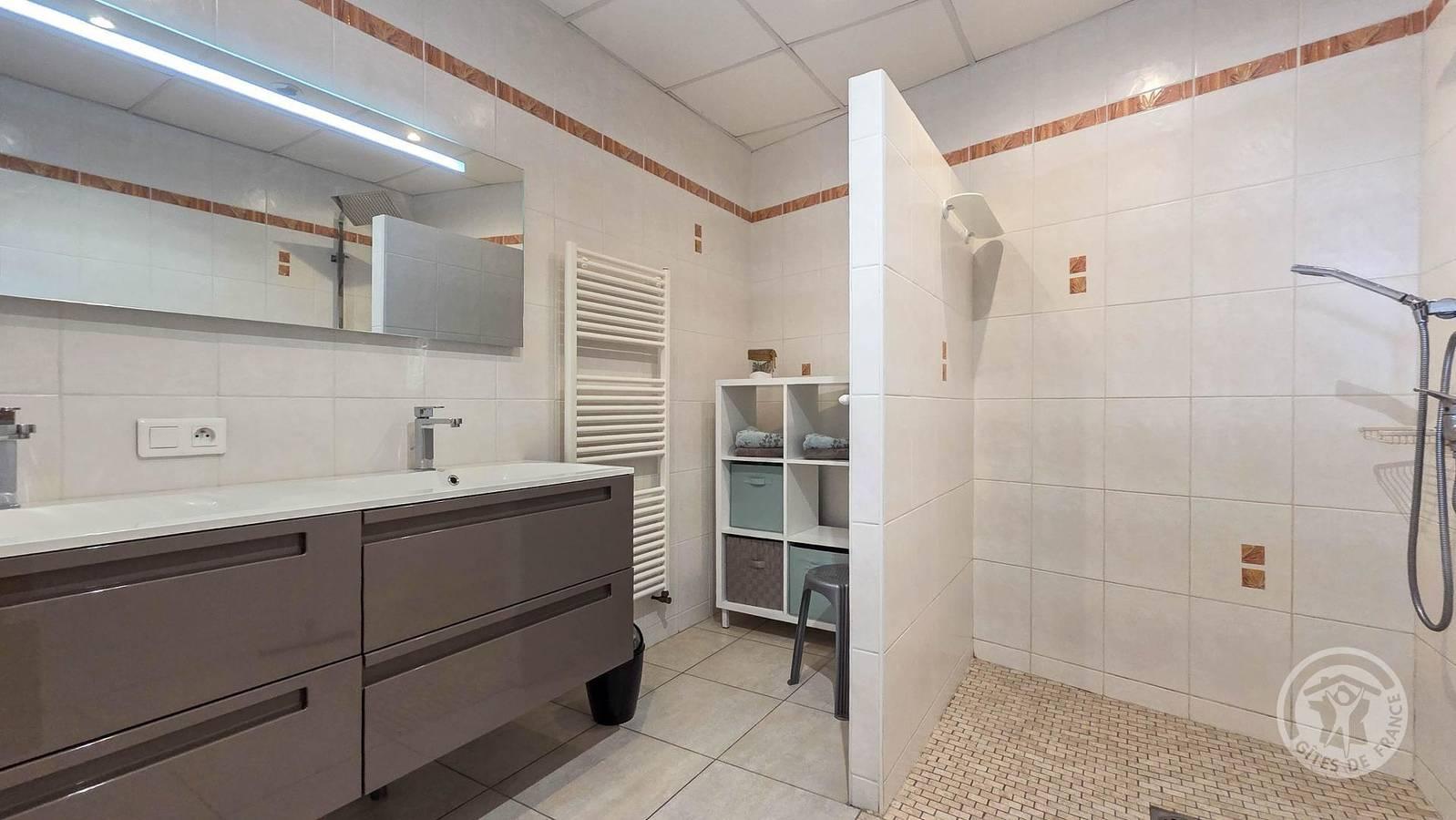 Vakantiehuis in Pinas, Frankrijk voor 10 personen foto 6
