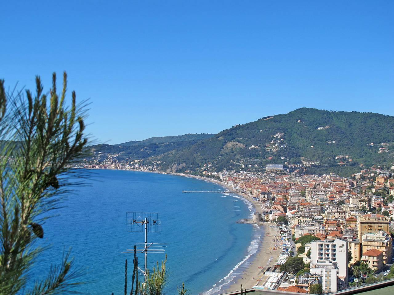 Terrazza sul Molo in Alassio, Riviera di Ponente, Italië voor 8 personen foto 20