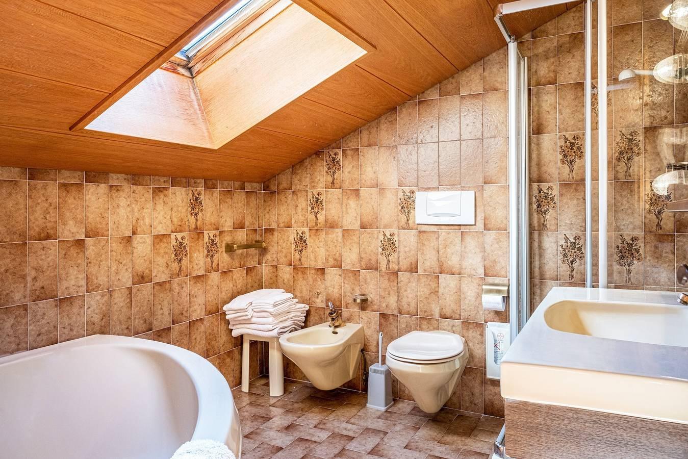 Appartement "Cesa Soramurat 5 6" met Uitzicht op de Bergen in Canazei, Dolomiti Superski, Italië voor 6 personen foto 21