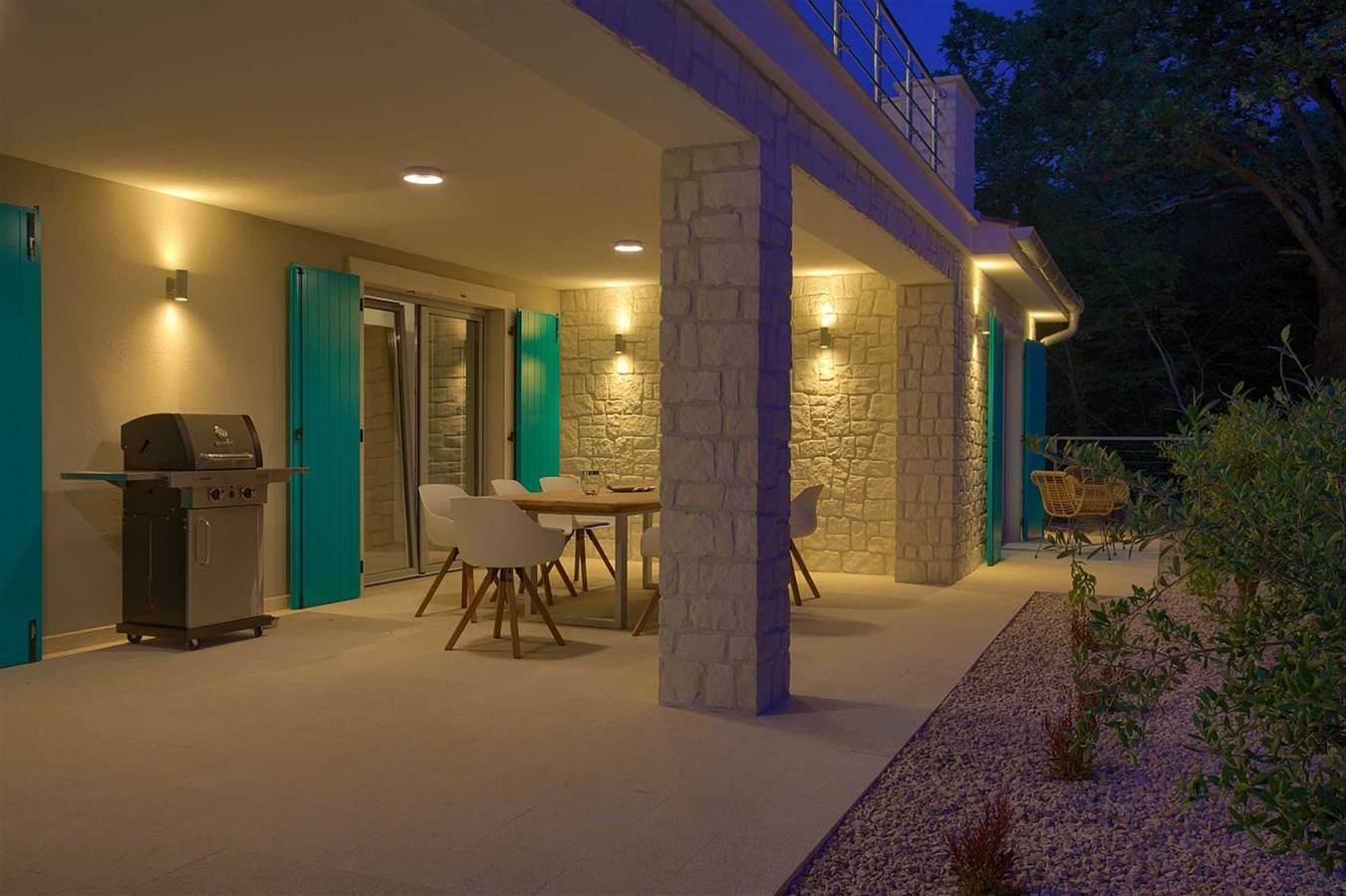 Villa met balkon/terras in Rasopasno, Dobrinj, Kroatië voor 8 personen foto 21