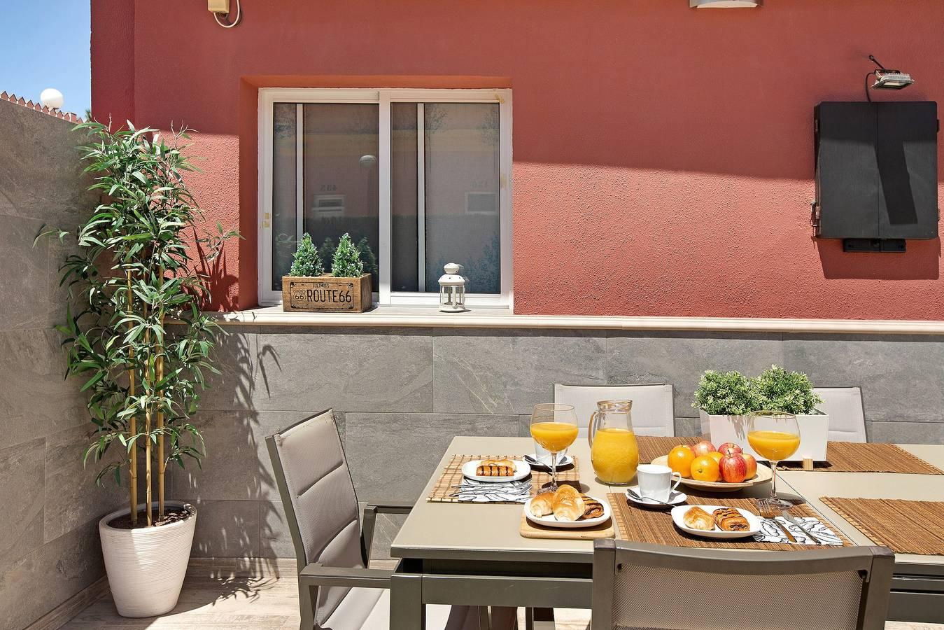 Villa "Villa Hyc Playa de las burras escapada in San Agustin, San Bartolomé de Tirajana, Spanje voor 5 personen foto 25