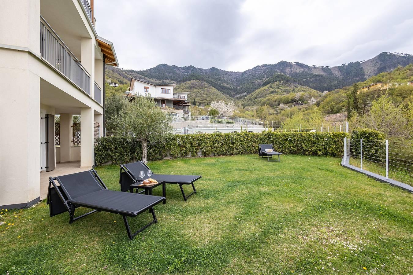 Appartement 'Residence La Villa Principe' met tuin, zwembad & Wi-Fi in Tignale, Garda Bergen, Italië voor 4 personen foto 25