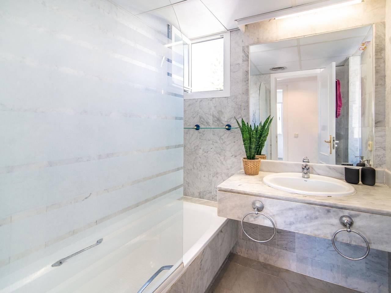 Vakantieappartement met zwembad in Marbella, Spanje voor 8 personen foto 19