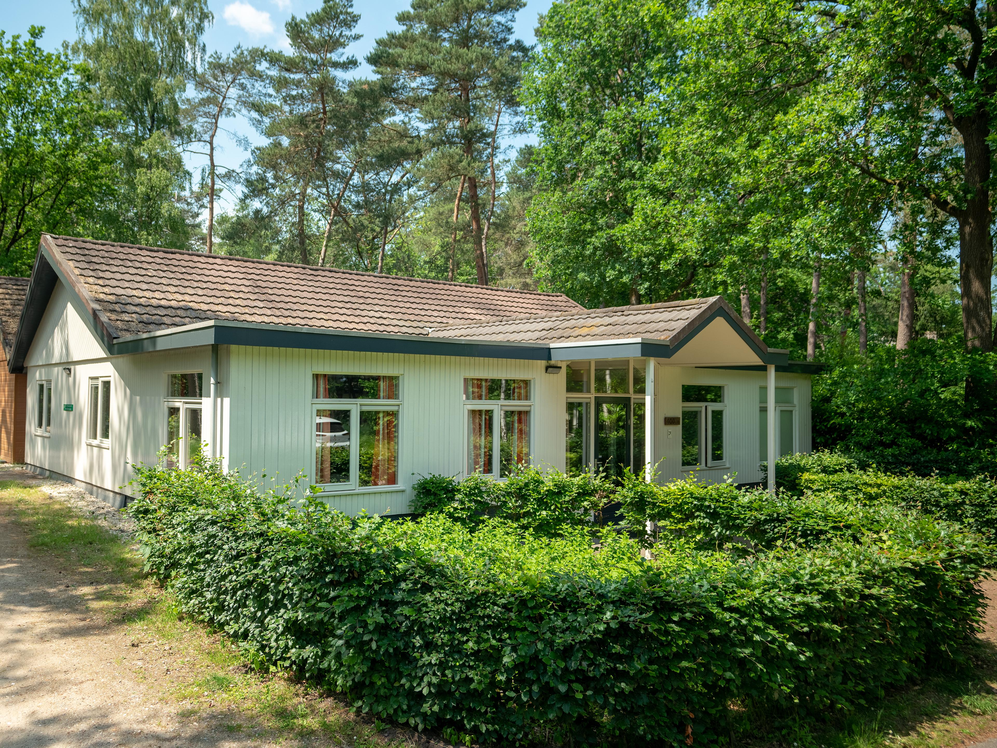 12-persoons bungalow foto 2